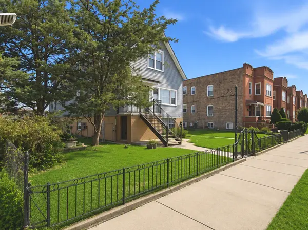 6042 W ADDISON ST, Chicago, IL 60634