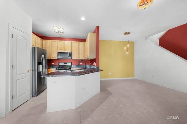 1275 W Lake ST #303, Addison, IL 60101