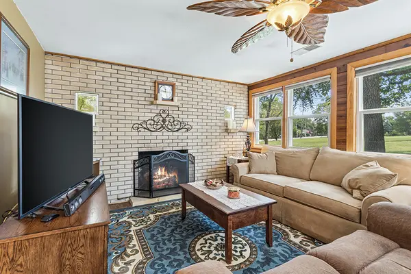 421 THORNTON ST, Lockport, IL 60441