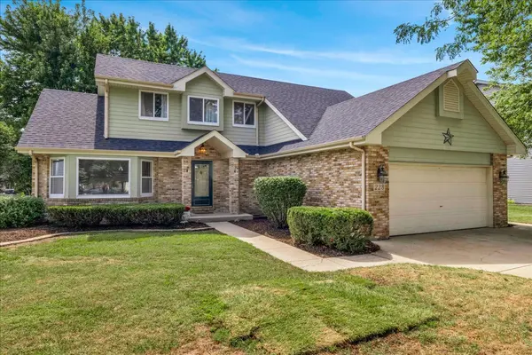 228 Whitetail XING, Oswego, IL 60543