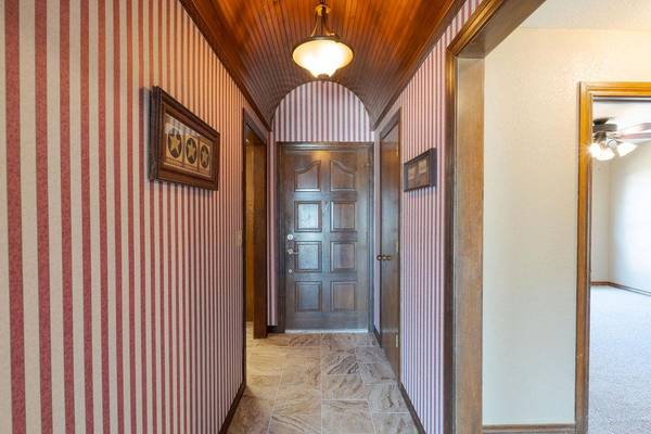 1209 Castle Creek ST, Shawnee, OK 74804
