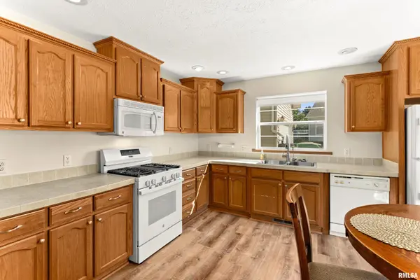 113 S COLUMBUS ST, North Pekin, IL 61554