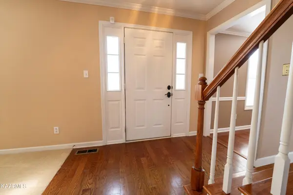 7424 Castlegate Blvd, Knoxville, TN 37918
