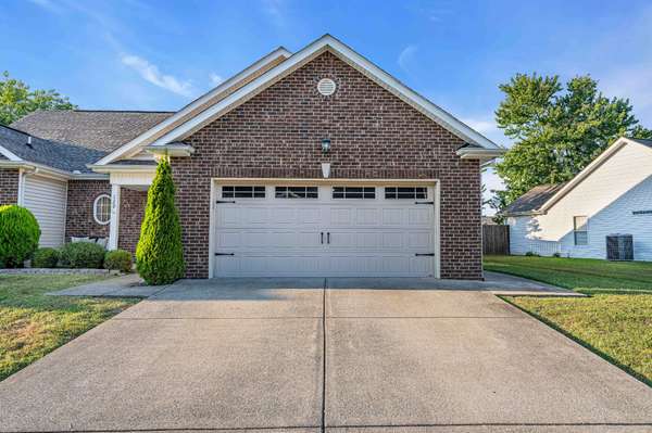 129 Southern Ter, White House, TN 37188