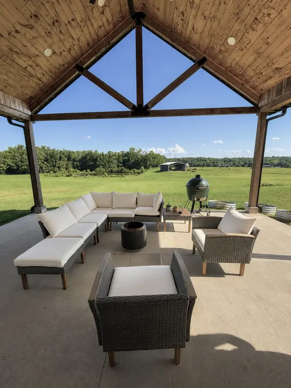 1785 Mosley Ferry Rd, Chapmansboro, TN 37035