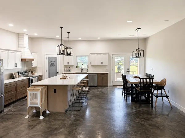 1785 Mosley Ferry Rd, Chapmansboro, TN 37035