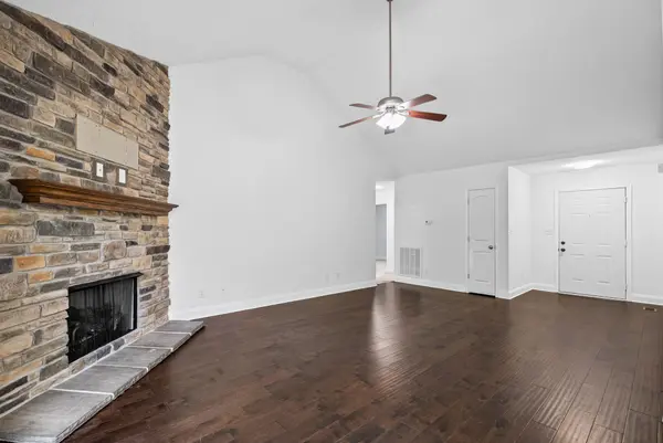 544 Magnolia Dr, Clarksville, TN 37042