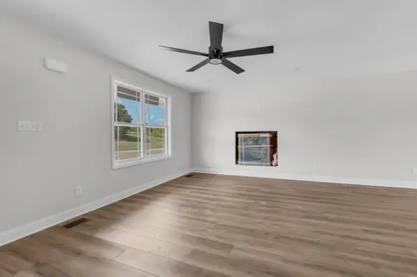 1166 Boulder Pass Road, Clarksville, TN 37042