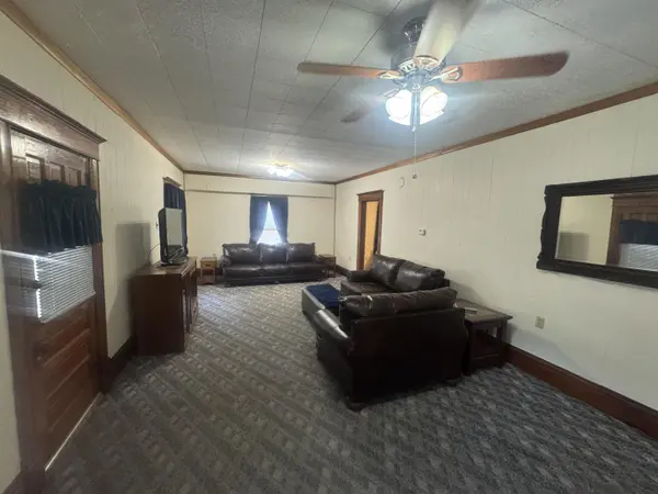 610 E 16th, Winfield, KS 67156
