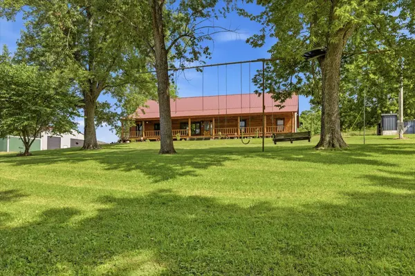1518 Sand Hill LN, Fordland, MO 65652