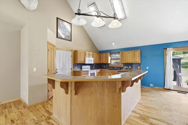1518 Sand Hill LN, Fordland, MO 65652