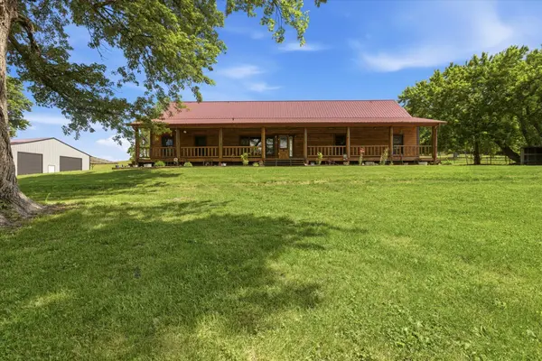 1518 Sand Hill LN, Fordland, MO 65652