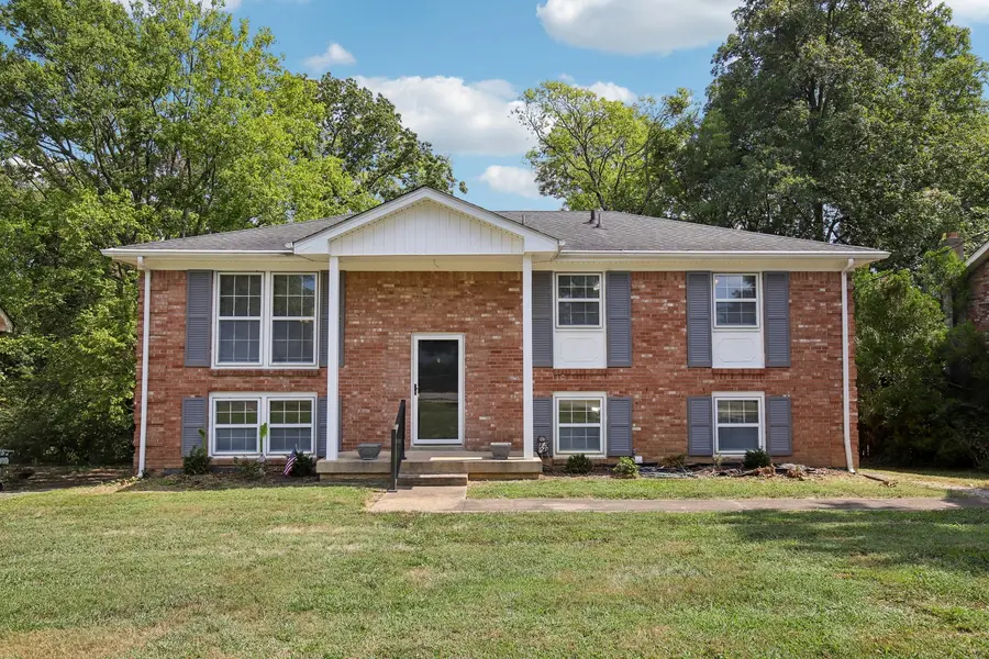 312 Honeyhill Dr, Nashville, TN 37217