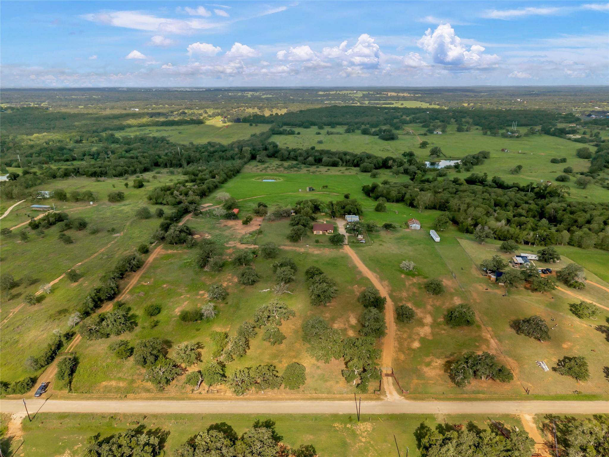 1080 League Line RD, Paige, TX 78659