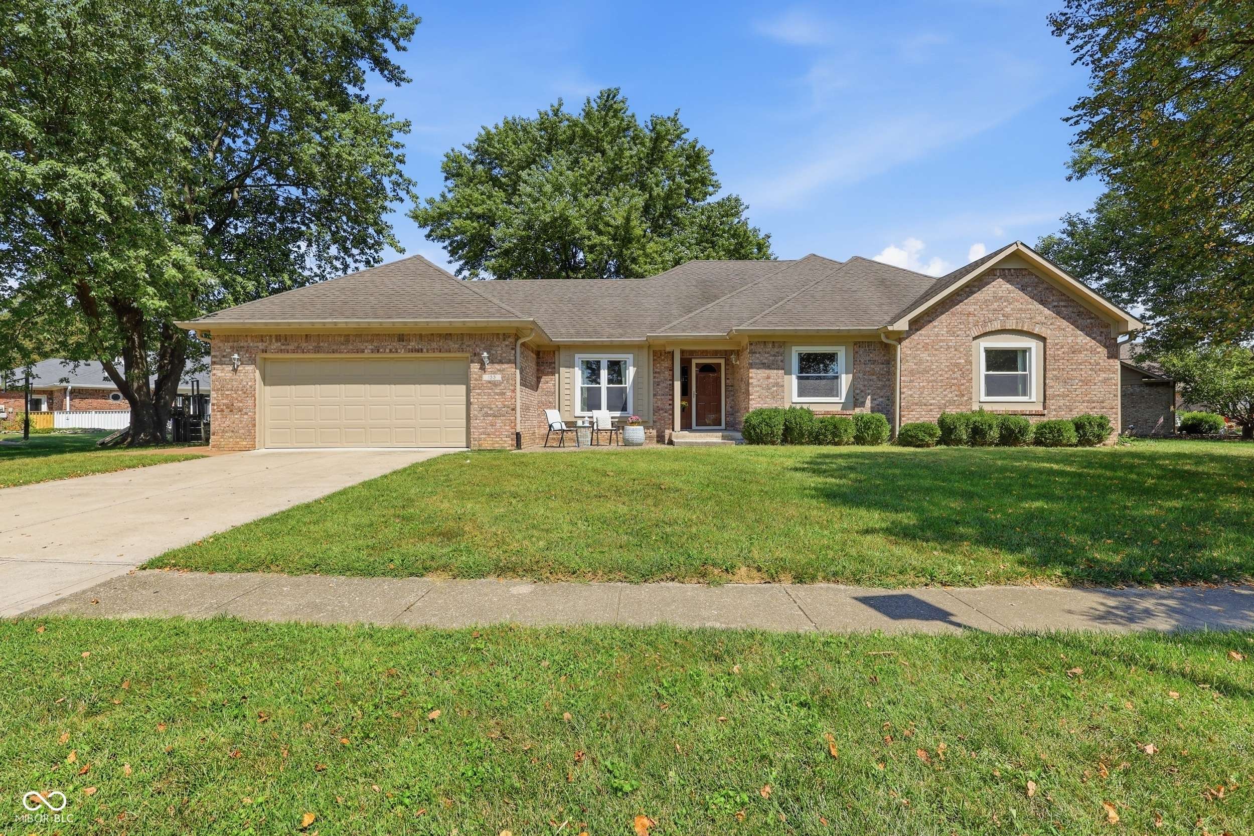 155 Williamsburg LN, Franklin, IN 46131