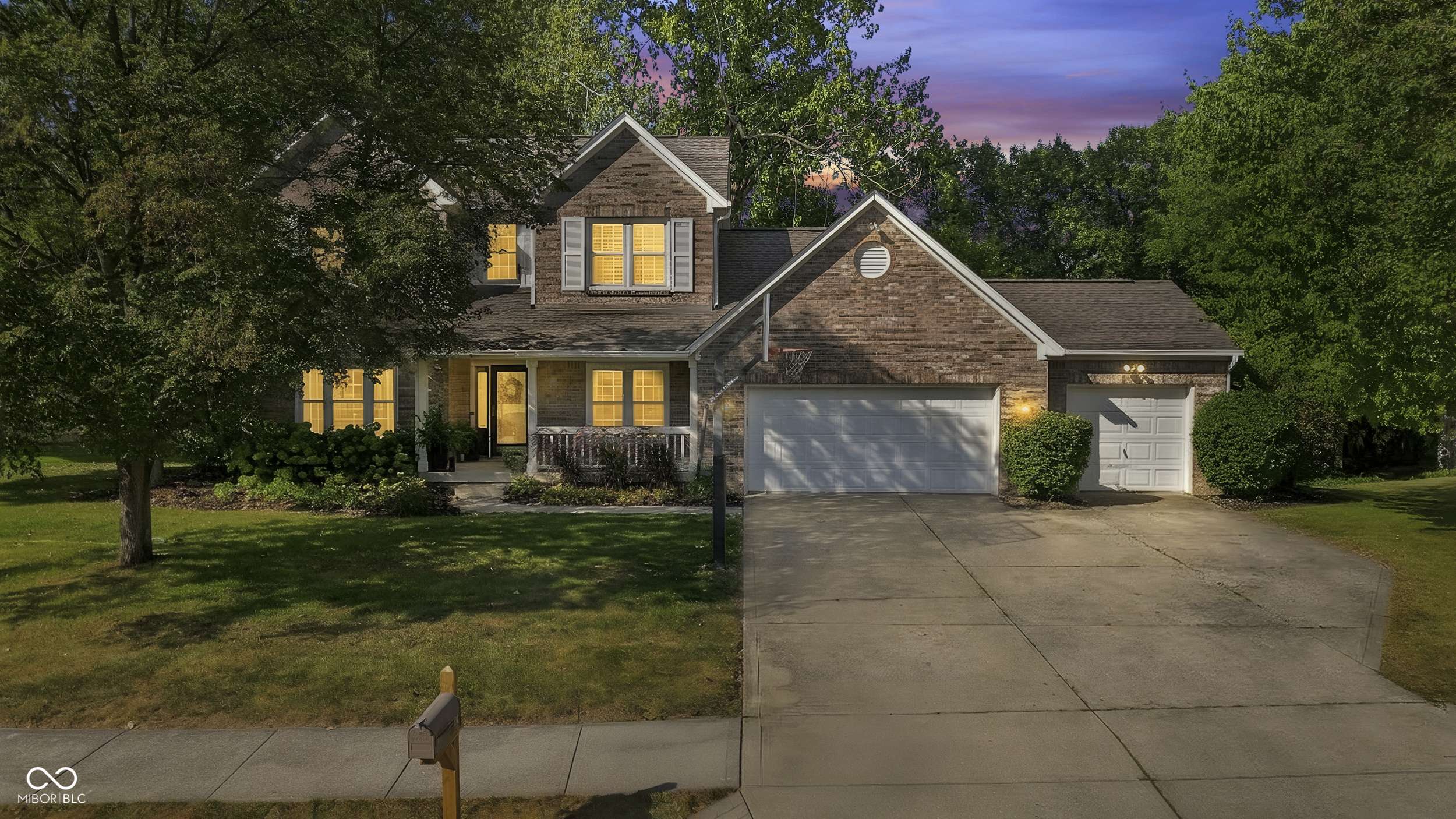 9801 Logan LN, Fishers, IN 46037