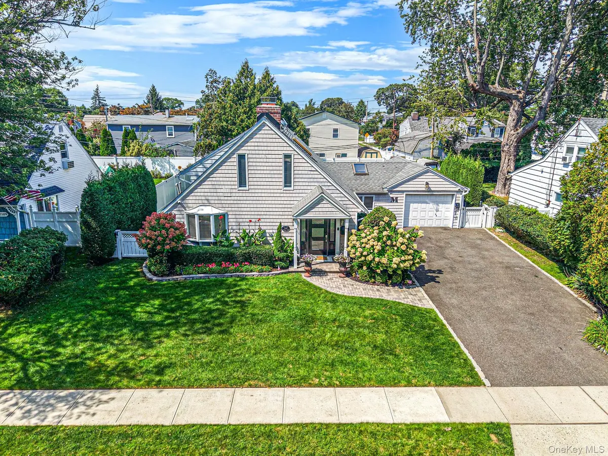 2115 Randall AVE, East Meadow, NY 11554