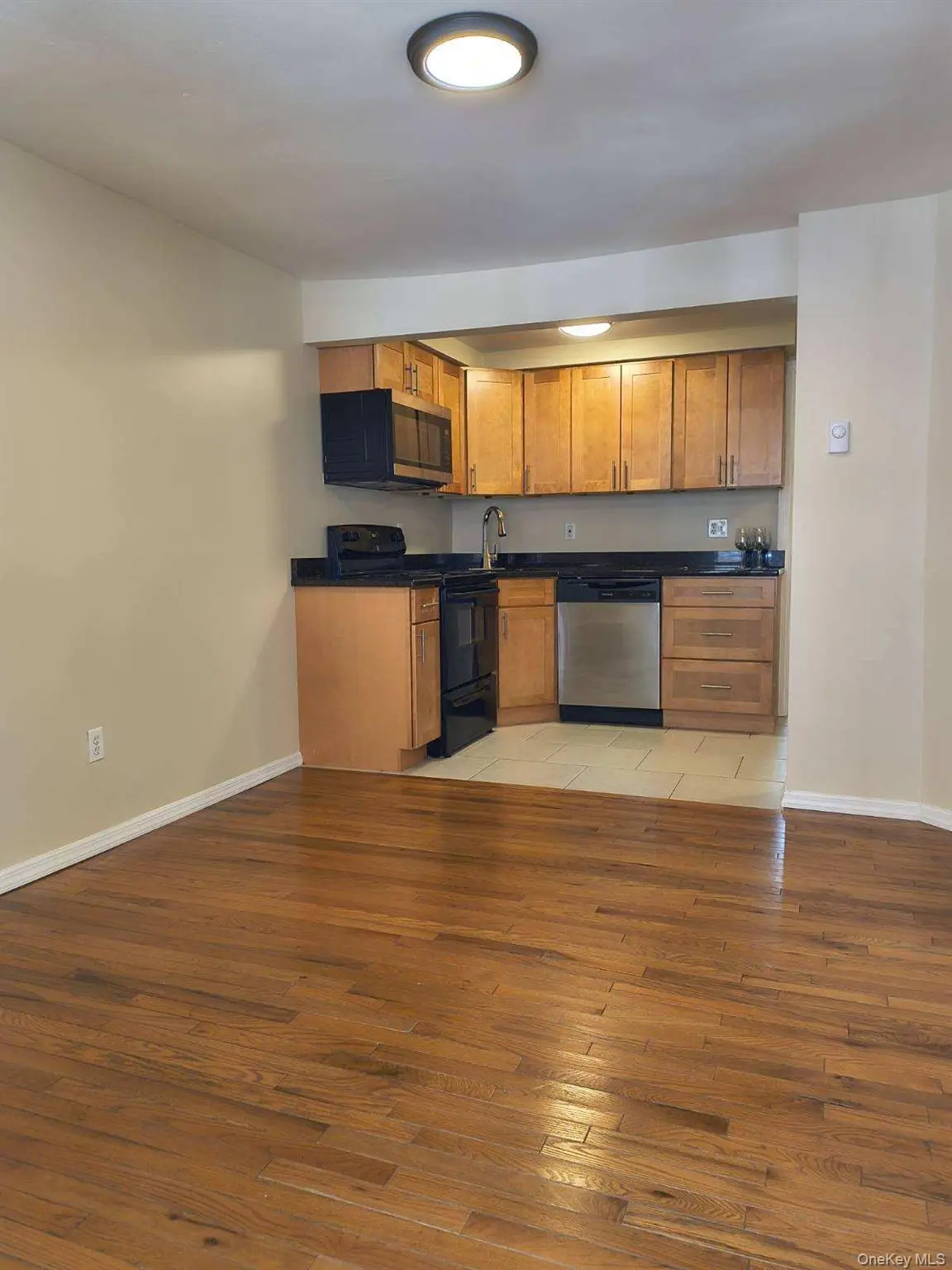 41 Scudder AVE #1st Floor Rear, Northport, NY 11768