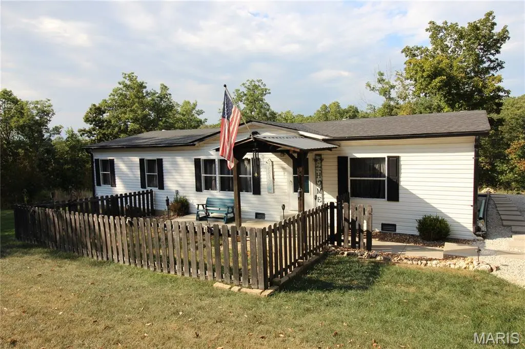 409 Cheyenne LN, Wright City, MO 63390