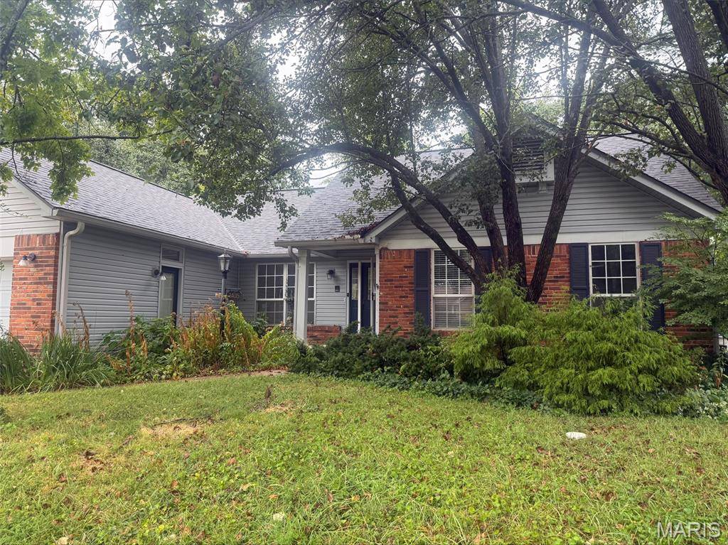 1405 Windrider CT, Fenton, MO 63026