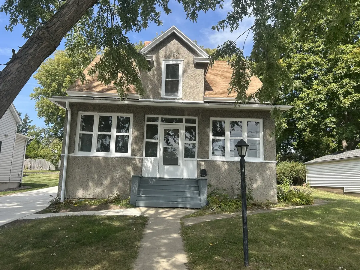 2209 1st ST, Peru, IL 61354