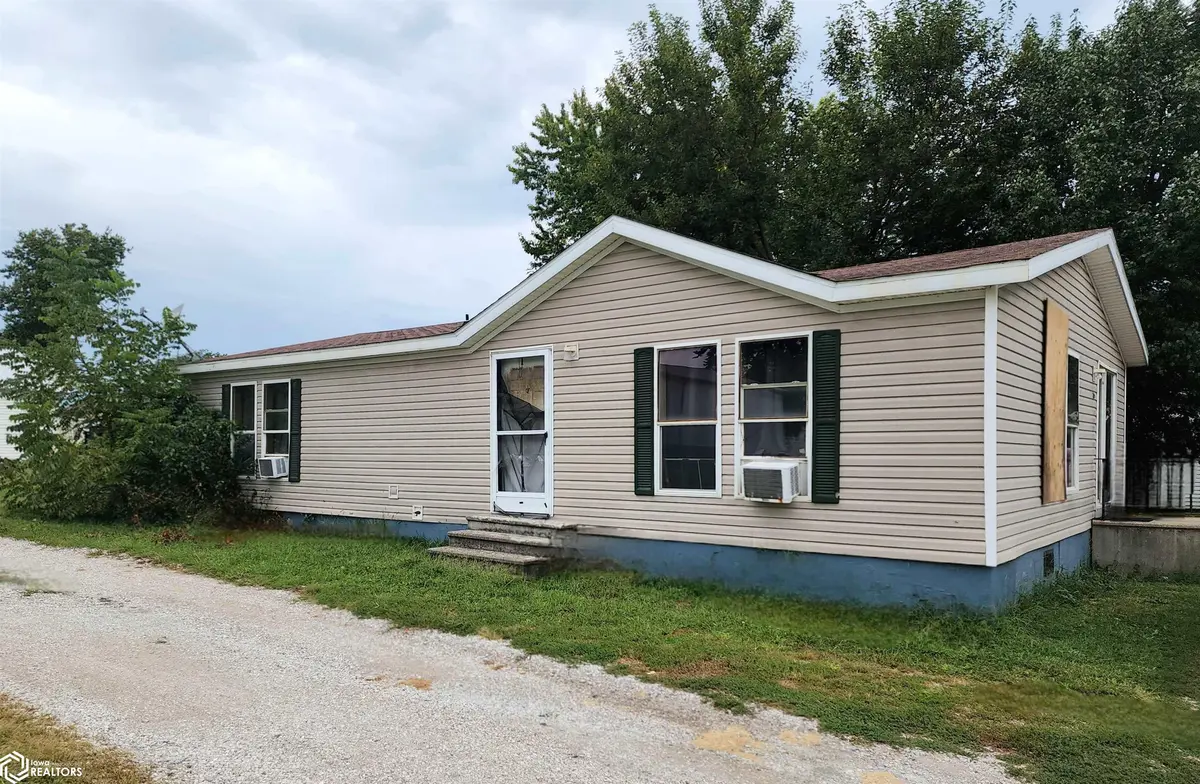 216 N East ST, Corydon, IA 50060