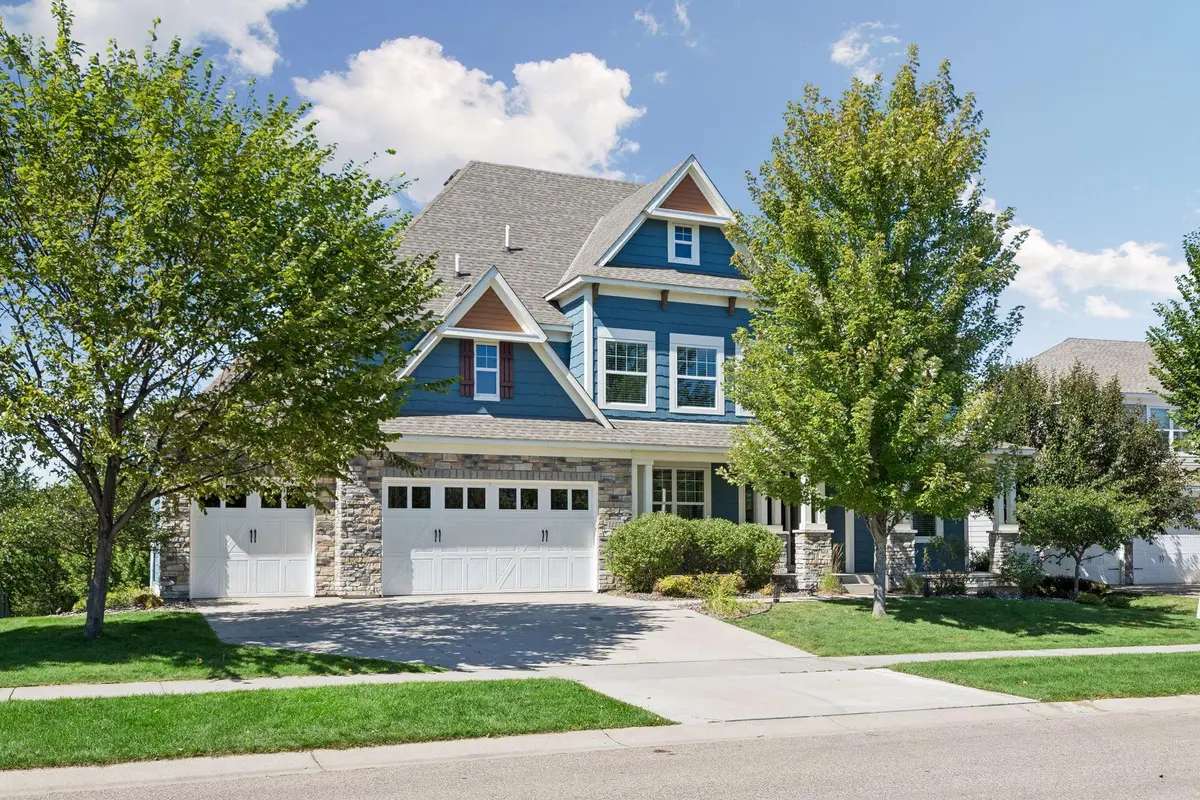 11274 Whitewater DR, Woodbury, MN 55129