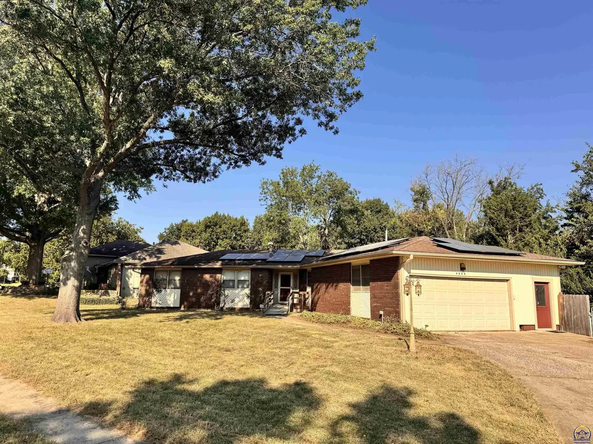 5804 SW 25th ST, Topeka, KS 66614