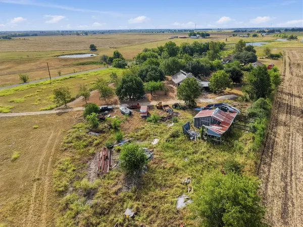 1650 County Road 421, Taylor, TX 76574