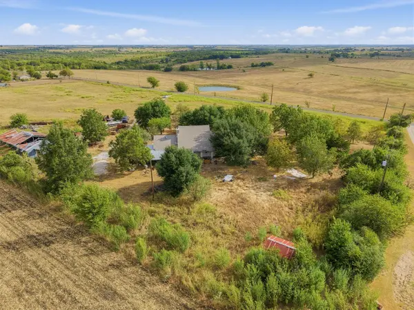1650 County Road 421, Taylor, TX 76574