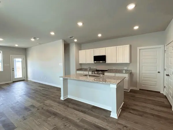 240 Firefox WAY, Jarrell, TX 76537