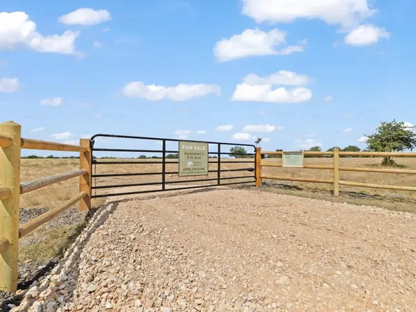 3153 FM 956, Schulenburg, TX 78956