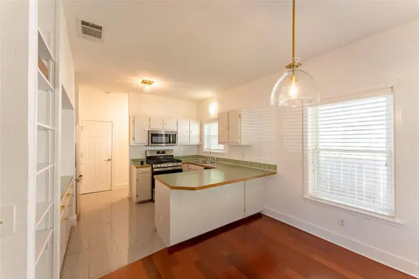 1209 E 3rd ST, Austin, TX 78702