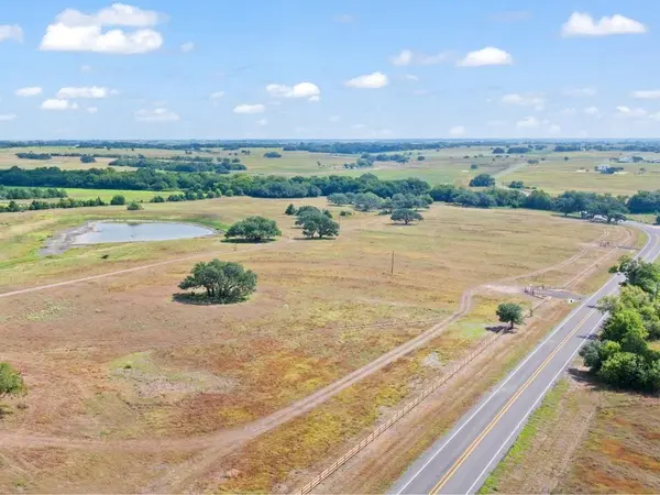 3061 FM 956, Schulenburg, TX 78956