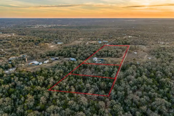 510 Thousand Oaks DR, Cedar Creek, TX 78612