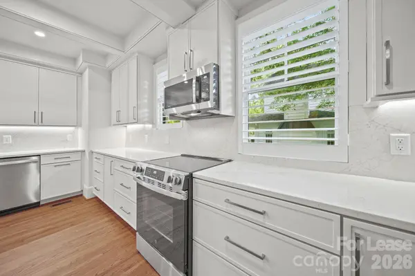 923 Henley PL, Charlotte, NC 28207