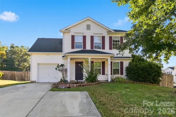 1428 Nature PL, Charlotte, NC 28214