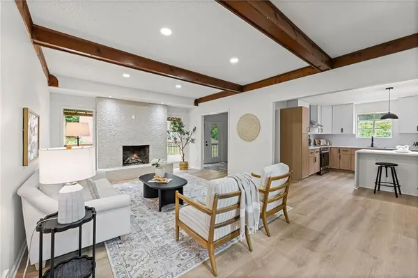 8300 Grant AVE, Overland Park, KS 66212