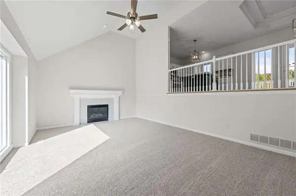 2018 NW 81st PL, Kansas City, MO 64151