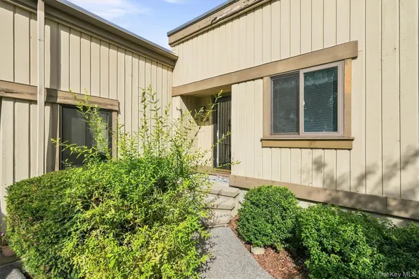 114 Heritage HLS #D, Somers, NY 10589