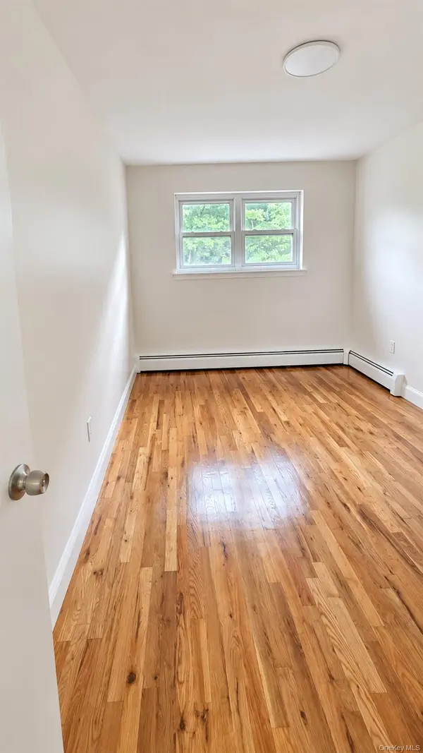 1121 Saint Lawrence AVE, Bronx, NY 10472
