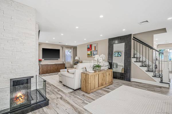 2115 Randall AVE, East Meadow, NY 11554