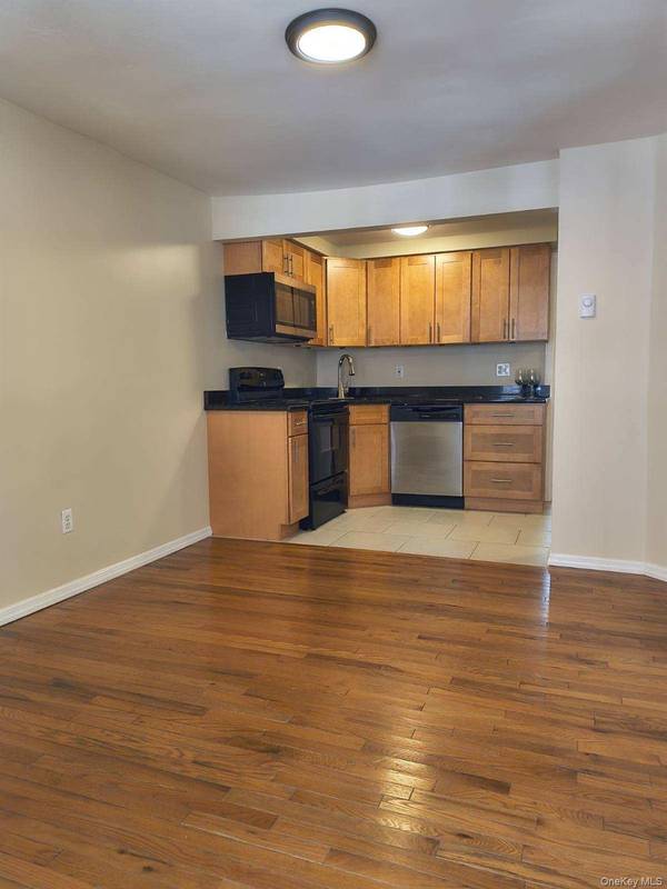 41 Scudder AVE #1st Floor Rear, Northport, NY 11768