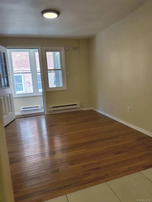 41 Scudder AVE #1st Floor Rear, Northport, NY 11768