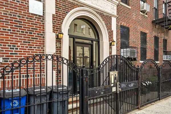 101 Linden ST #2F, Brooklyn, NY 11221