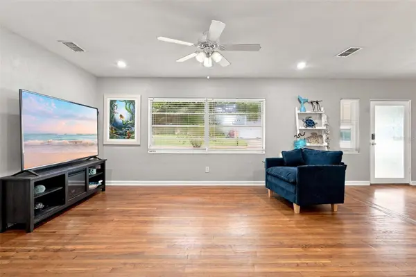 65 COMMUNITY DR, Debary, FL 32713