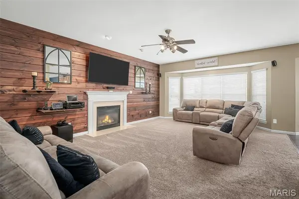 103 Mackintosh LN, O'fallon, MO 63368