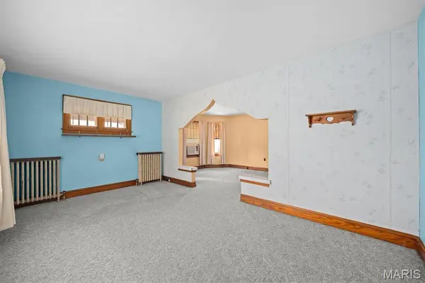 409 E Main ST, Alhambra, IL 62001