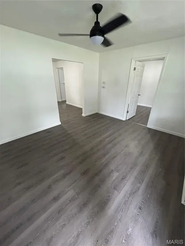 1221 Richard DR, Cahokia, IL 62206