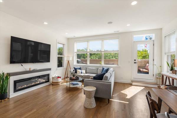4030 N California AVE #3, Chicago, IL 60618